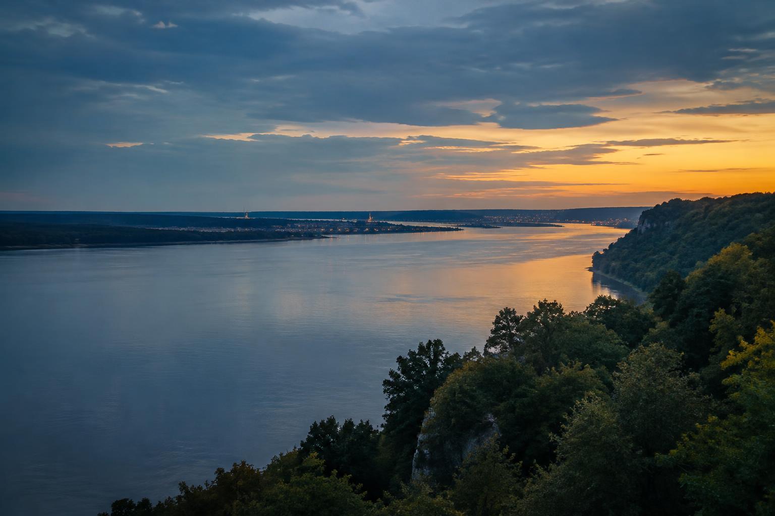 Mississippi River bluffs near Cape Girardeau at dusk